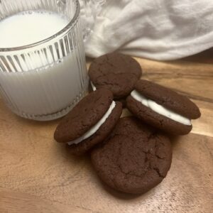 18 Soft Chocolate Sandwich Cookies