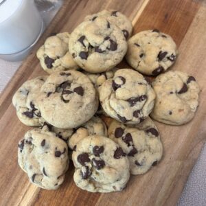 18 Chocolate Chip Cookies