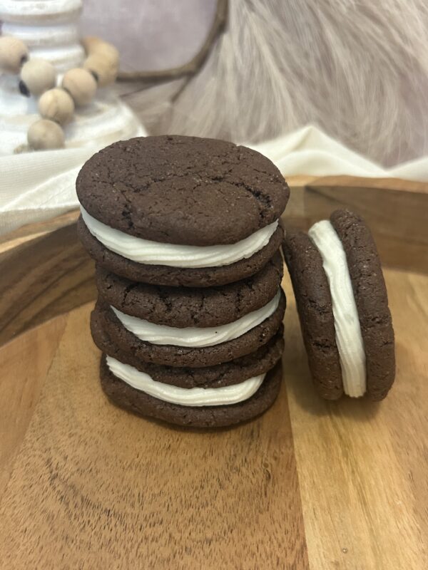 18 Soft Chocolate Sandwich Cookies